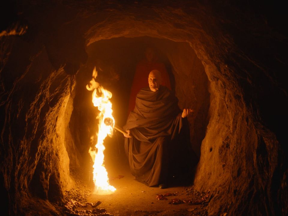 cinematography,  visual storytelling,  Saksham Bharti,  cinematographer,  camera operator,  New York City,  authenticity,  honesty in cinematography,  immersive cinematic experience,  lighting